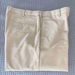 Dockers relaxed fit flat front Men’s pants. w34L31
